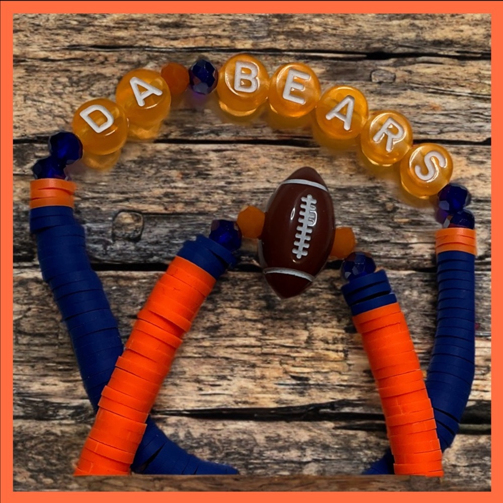 NFL-  Da Bears football bracelet set ( New Handmade )